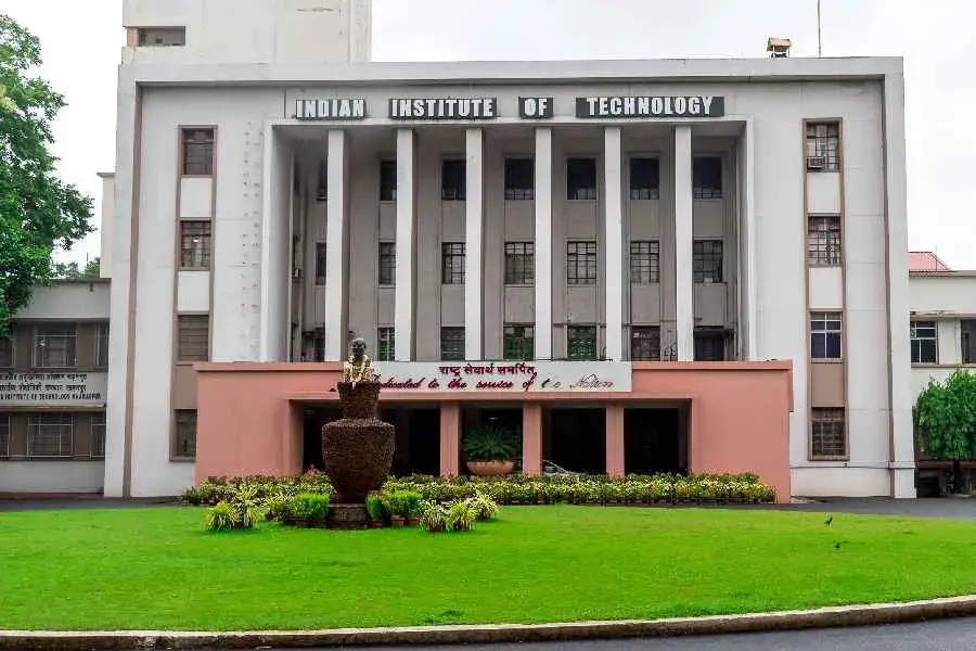 IIT Kharagpur Moves to Launch First-Ever MD Programme, Awaits NMC Clearance