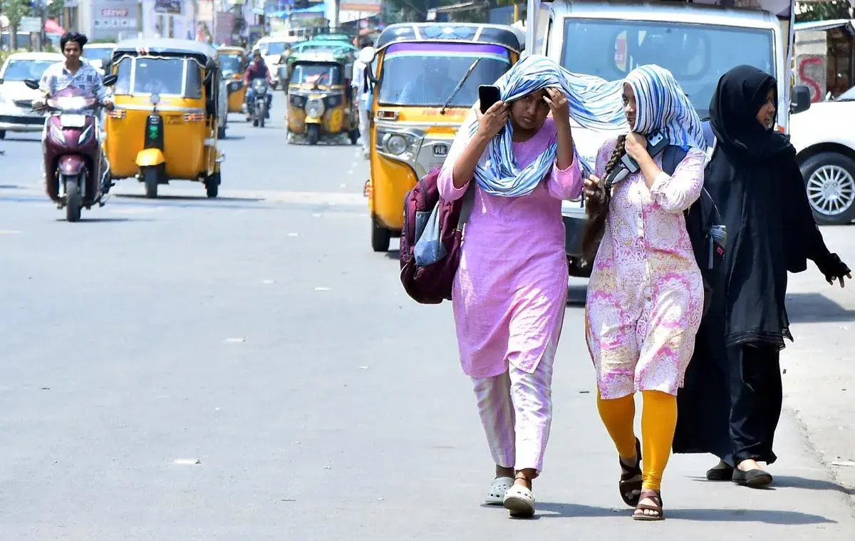 India Inc Rolls Out WFH, Flexible Hours and Safety Measures Amid Rising Heatwave