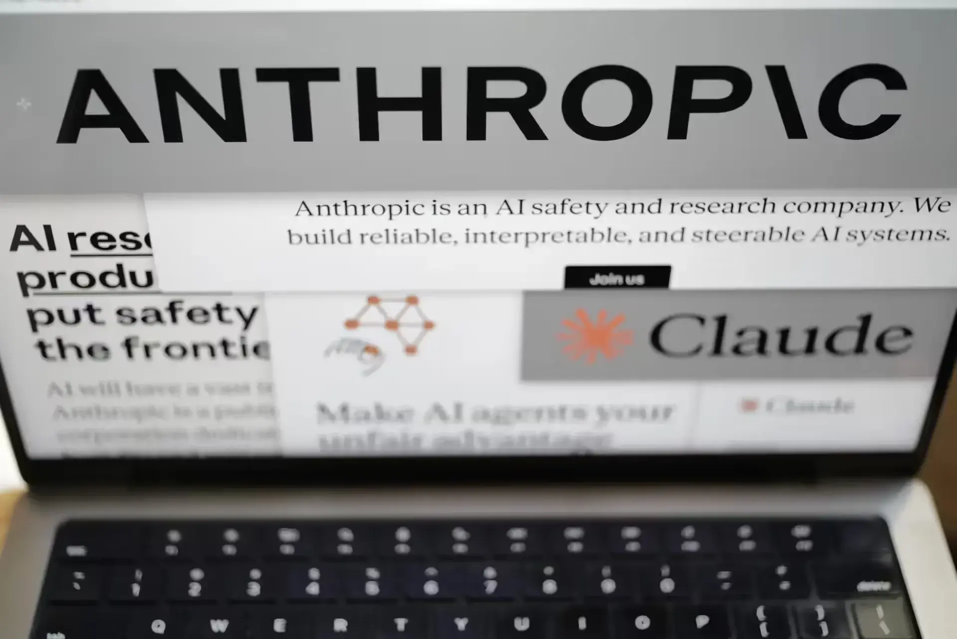 Anthropic Reaches $965 Billion Valuation Following $65 Billion Funding Round