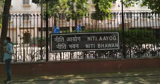NITI Aayog Proposes Reforms That Could Reshape Entry and Practice Across Professional Services
